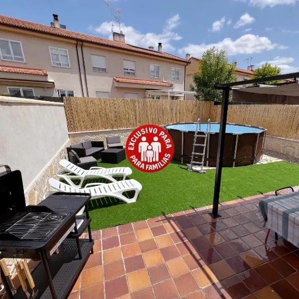 Chalet a 15 min de Segovia con barbacoa y piscina,位于Hontanares de Eresma的酒店