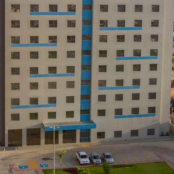 Golden Tower Maracanaú by Fênix Hotéis，位于Maracanaú的酒店