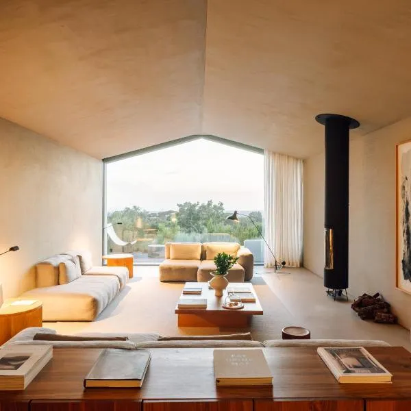 Pa.te.os，位于梅利迪什的酒店