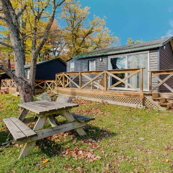 Studio Cottage #8 - Jack Pine，位于格雷文赫斯特的酒店