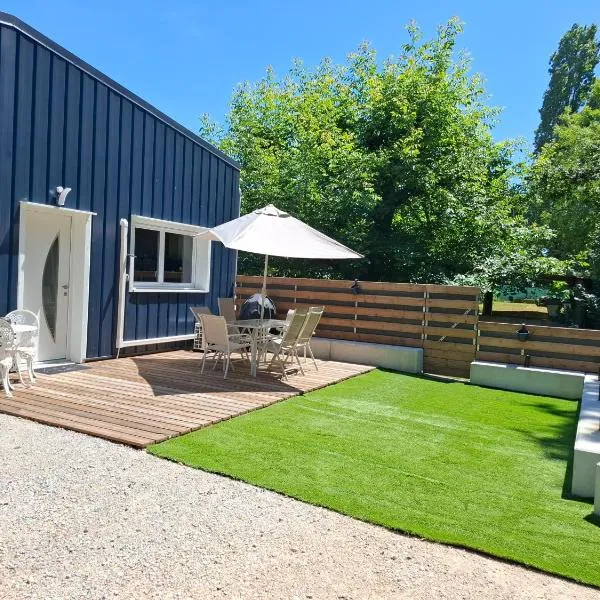 ON SAINT VIT!! magnifique T3 70m2 neuf，位于Saint-Vit的酒店