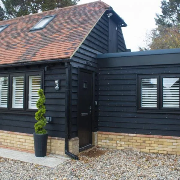 Little Dunton Lodges 2，位于布伦特伍德的酒店