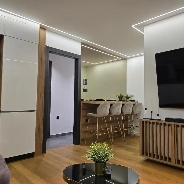Osijek Luxury Center - Self Check-in, 2 Parking Spaces, Balcony, Elevator，位于奥西耶克的酒店
