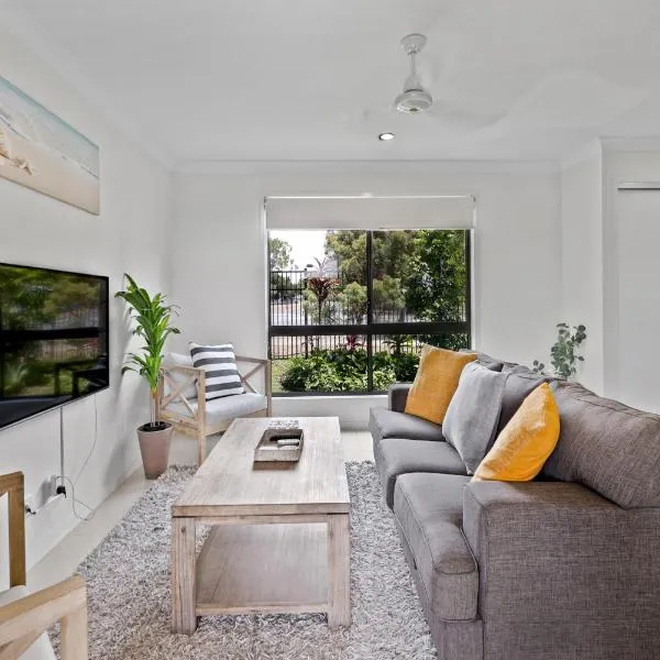 Beach Breeze Holiday House，位于麦凯的酒店