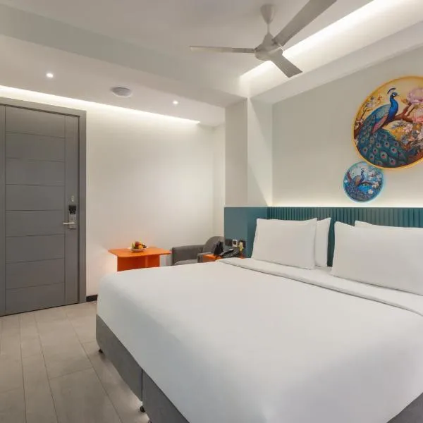 ZIBE Luxe Hyderabad by GRT Hotels，位于海得拉巴的酒店