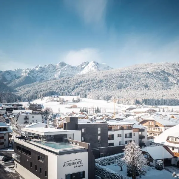 凯利阿尔平酒店，位于瓦尔道拉的酒店