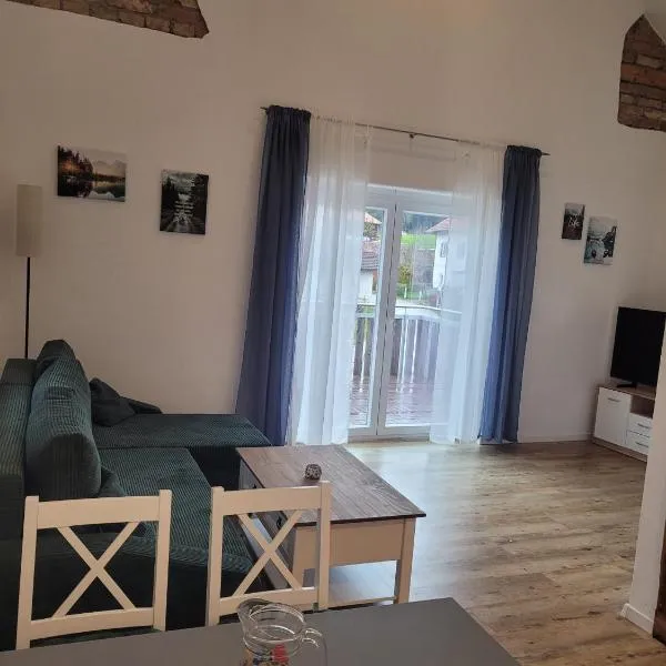 Ferienwohnung Lindenblüte，位于Eggenthal的酒店