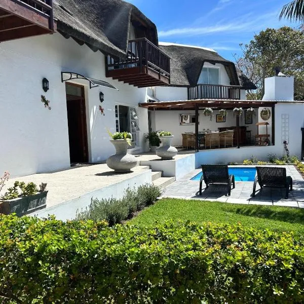 Tree Aloe Guest house，位于圣弗朗西斯湾的酒店