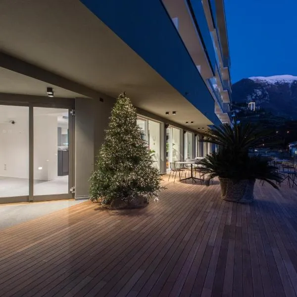 HOODY ACTIVE & HAPPINESS HOTEL，位于阿科的酒店