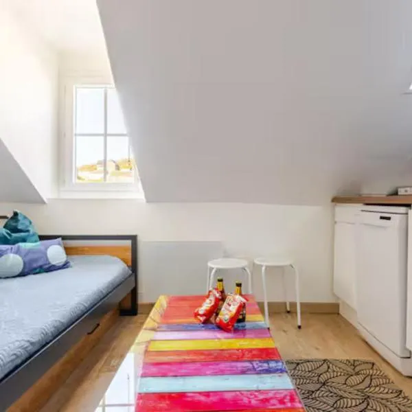 Studio Ault centre vue mer - Relais Fleuri - draps serviettes Wifi inclus，位于欧村的酒店