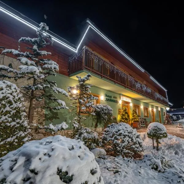 婆洛芙尼克酒店，位于迪马诺卡多林纳的酒店