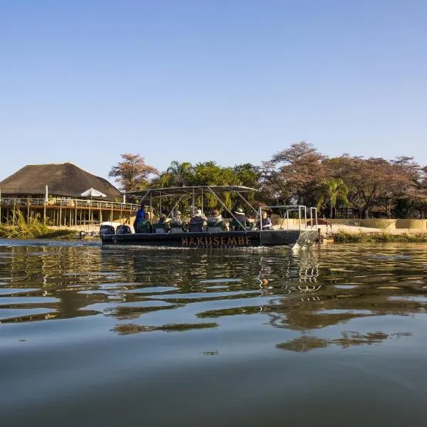 Gondwana Hakusembe River Lodge，位于Sauyemwa的酒店