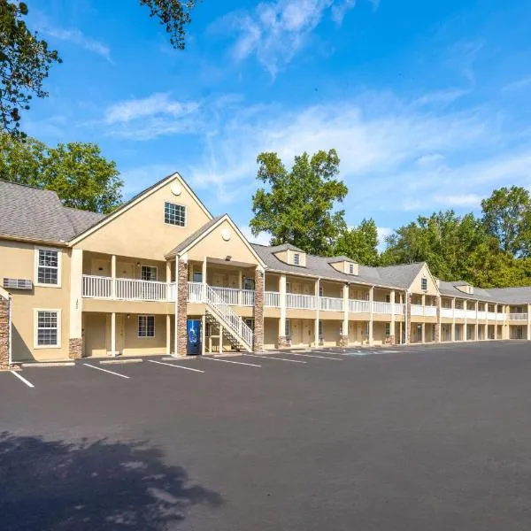 坎顿戴斯酒店，位于坎顿的酒店