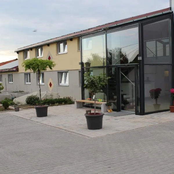 Helmers Gästehaus，位于Gempfing的酒店