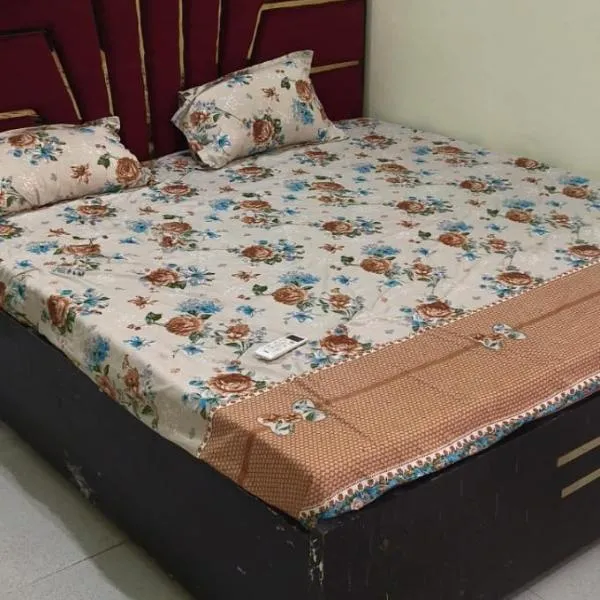 Yamuna Kunj Homestay，位于Govardhan的酒店