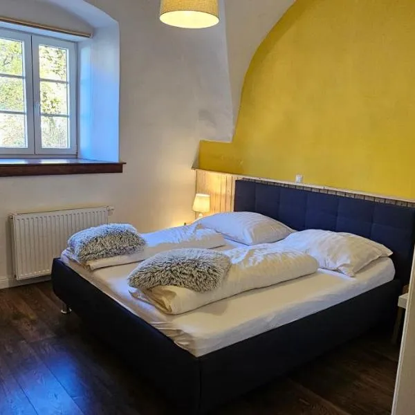 Ferien- und Pferdegut Schloss Treffen，位于特雷芬的酒店