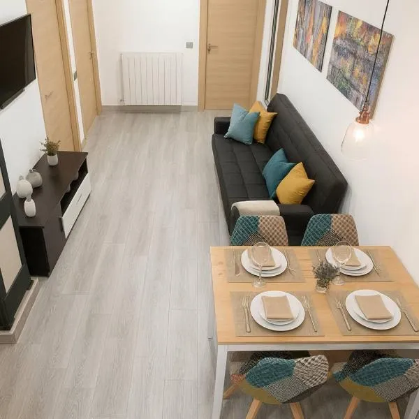 CHECK-IN 24H NUEVO Único WIFI FAMILIAR Centro Planta 3，位于萨拉戈萨的酒店