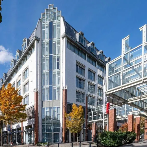 柏林滕珀尔霍夫美居酒店，位于柏林的酒店