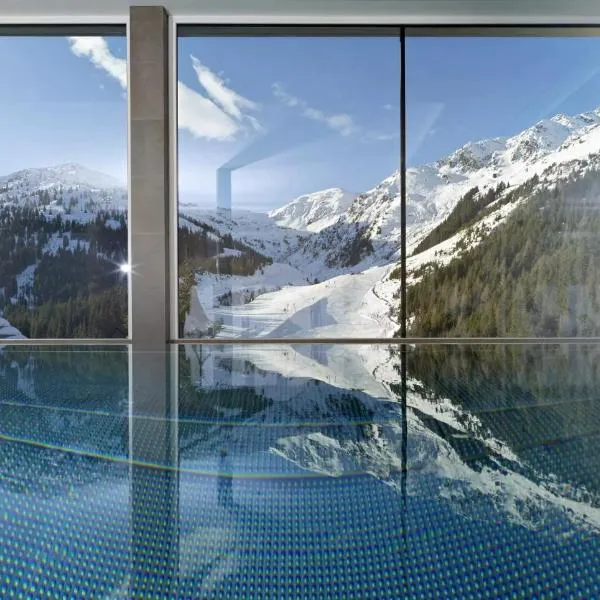 斯尔本霍弗酒店，位于霍弗根的酒店