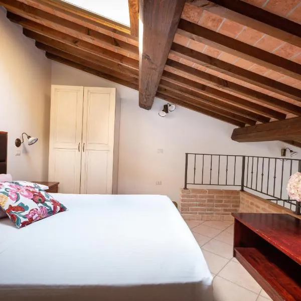 Hotiday Apartments Costa degli Etruschi，位于瓦达的酒店