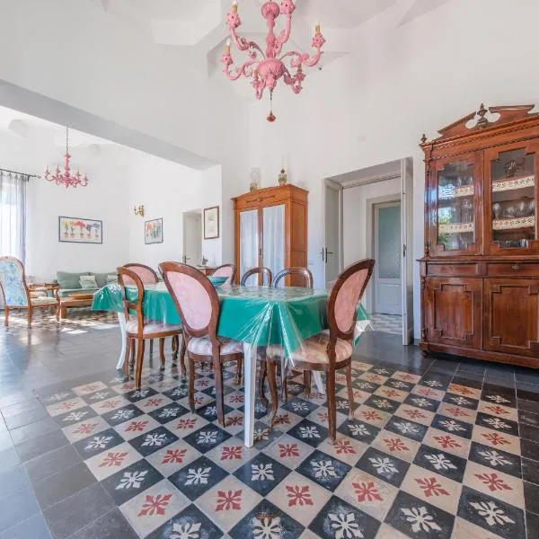 La Casa Bianca，位于利帕里的酒店