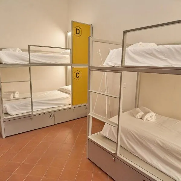 Lucca Hostel & Rooms San Frediano，位于卢卡的酒店