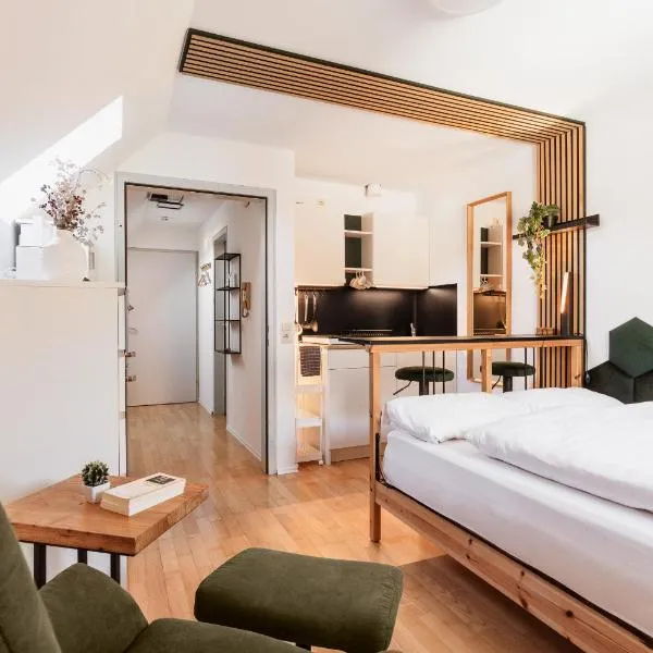 Hike & Ski-in Ski-out Mountain View Apartment for Family & Friends，位于茵特斯托德的酒店