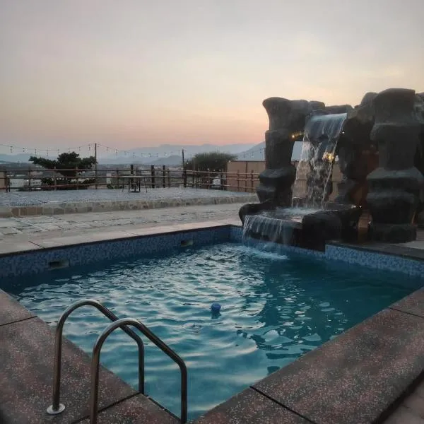 كهف الريف Reef Cave，位于阿尔哈姆拉的酒店