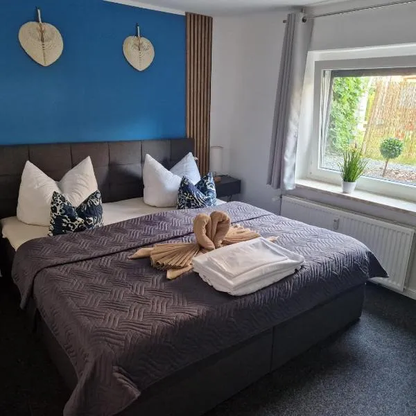 Nahe Kiel, 4 Betten, 2 Schlafzimmer Parkplatz, Terrasse, 3km zum Strand，位于Osdorf的酒店