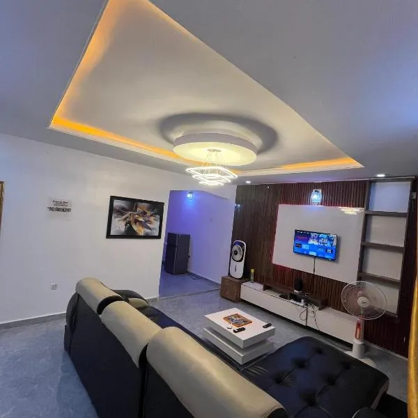 Cee&Tee at AKOBO 1BRM or 2BRM -247 Electricity-Solar Inverter AC in Bedrooms，位于伊巴丹的酒店