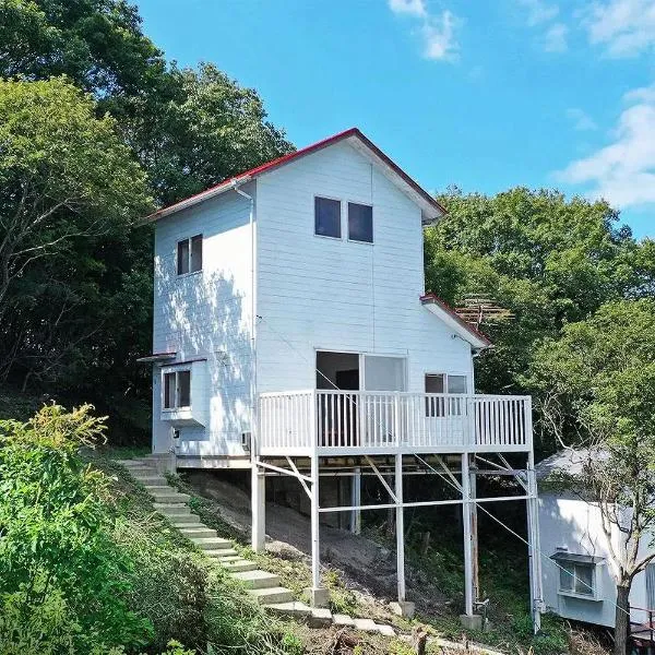 Designer Island Villa with Panoramic Sea Views，位于Bizen的酒店