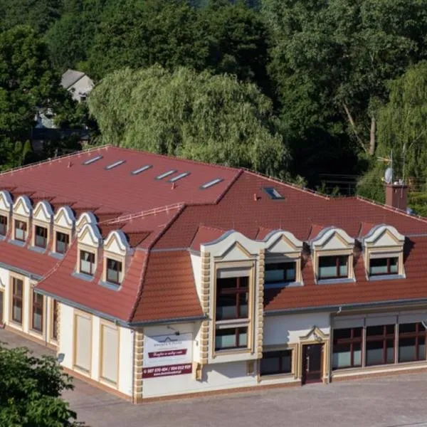 Dworek w Płoni，位于Szczecin-Płonia的酒店