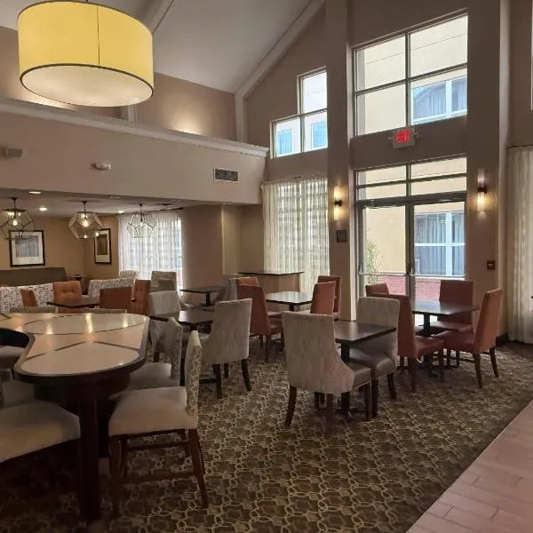 MainStay Suites Grand Rapids Southeast - Kentwood,位于大急流城的酒店