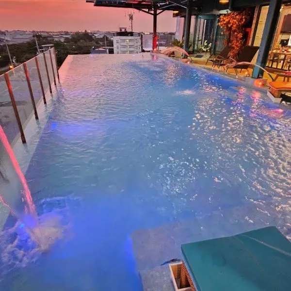 BlueTel Re'sidencE Bangkok IMPACT บลูเทล เรซิดองส์ กรุงเทพ อิมแพค，位于暖武里府的酒店