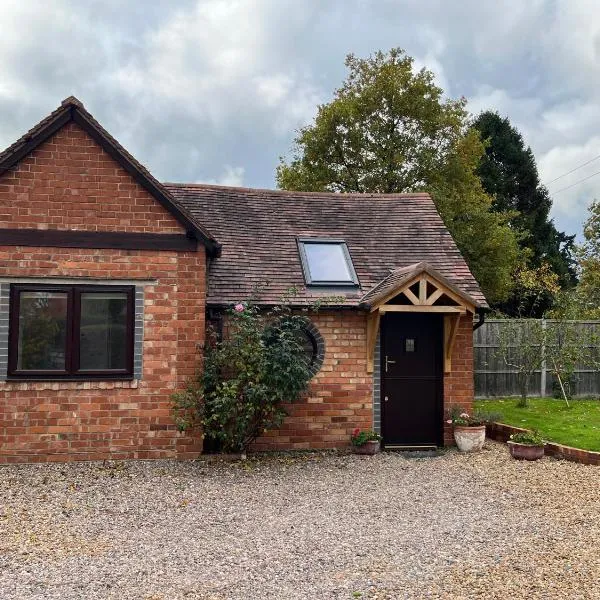 The Coach House, Balsall Common, near NEC，位于考文垂的酒店