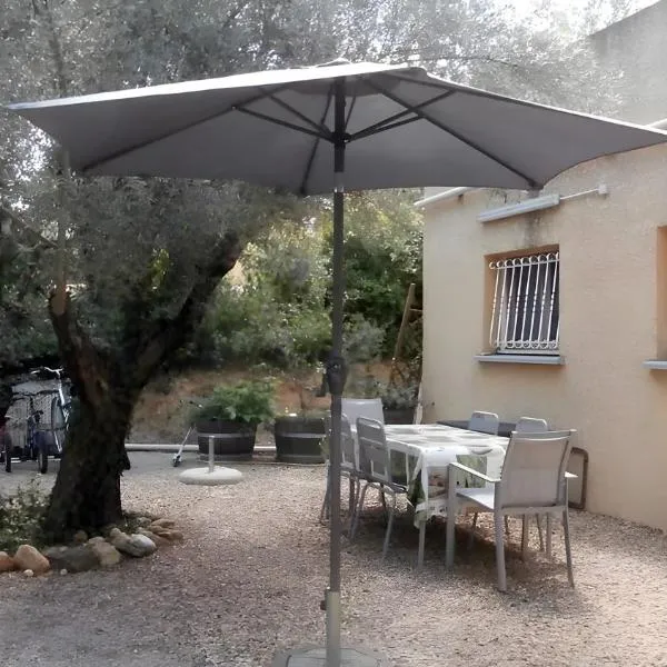 La Colline des Pins，位于Aniane的酒店