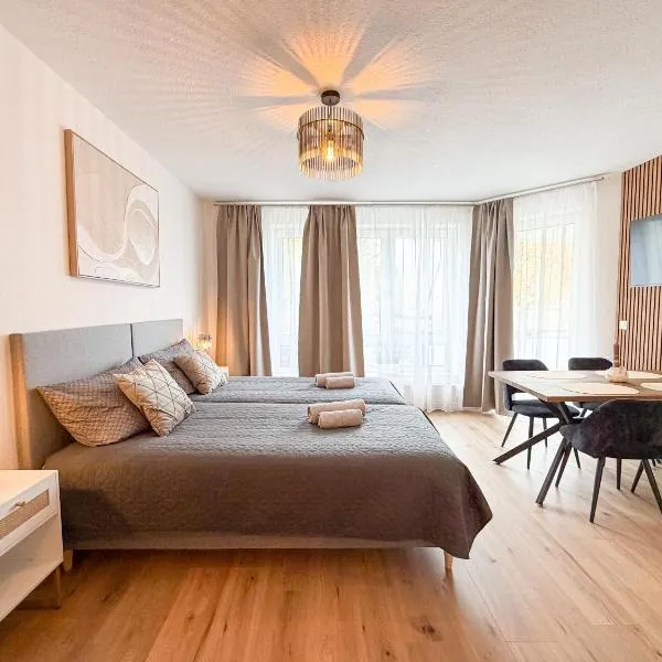 Modernes Studio mit Balkon & Parkplatz, Wifi- K#1，位于奥斯特霍尔茨-沙姆贝克的酒店