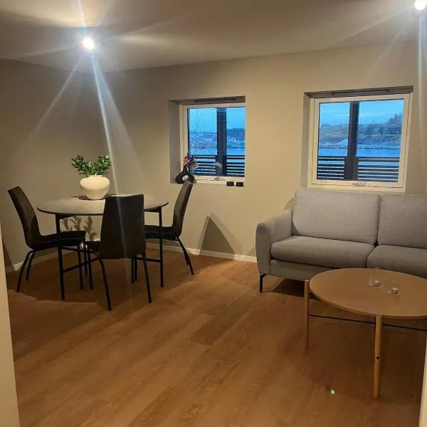 Apartment right by Karmsund，位于Karmøy的酒店
