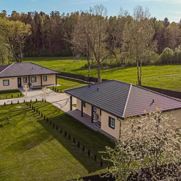 Kintu Perlas Villa - with optional Hot Tub on request，位于Kintai的酒店