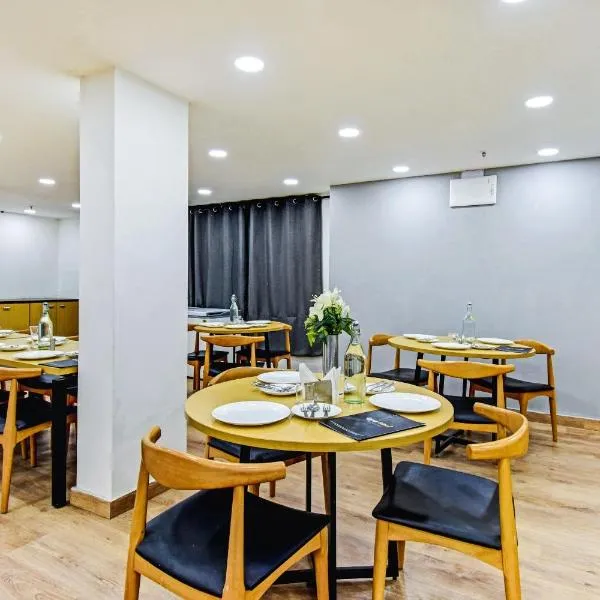 Super Townhouse The Royal Retreat，位于加尔各答的酒店