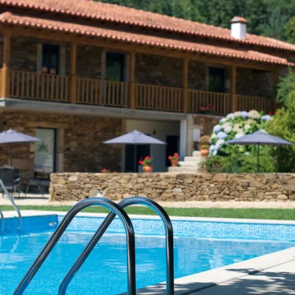 Quinta Vilar e Almarde，位于Fornos的酒店