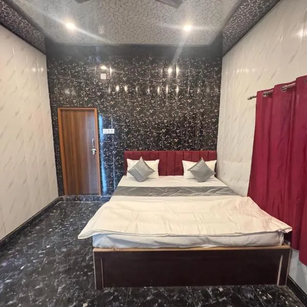Rita Shree Homestay At Ayodhya Highway，位于Sultānpur的酒店