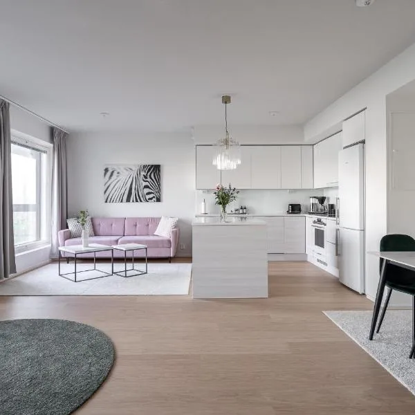 New apartment with sauna, lake and beach，位于坦佩雷的酒店