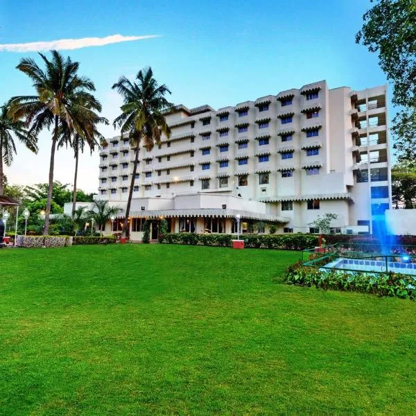 Ambassador Ajanta Hotel, Aurangabad，位于Chikalthān的酒店