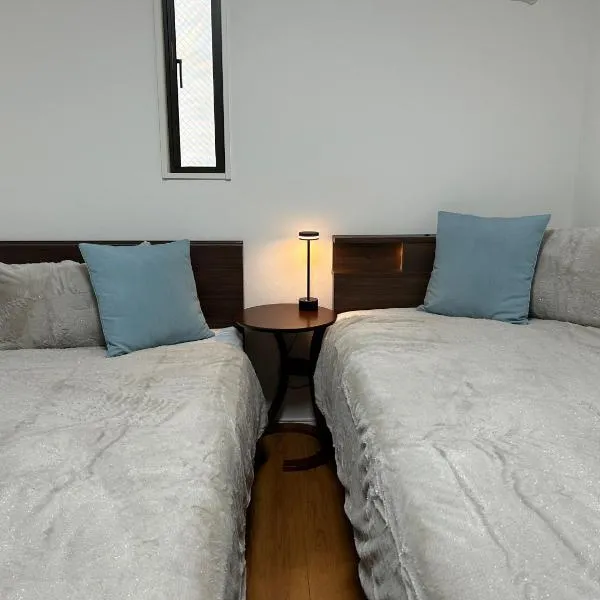 白樺ハウス女性&家族専用 送迎ありペット可，位于茅崎市的酒店