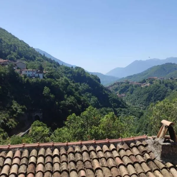 Casina Giulia，位于Capistrello的酒店