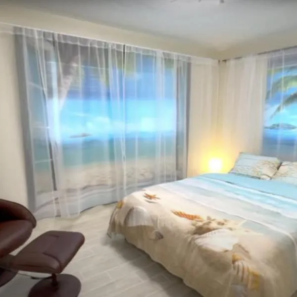 Escape near to Siesta Key with Hot Tub, BBQ, and Fire pit，位于萨拉索塔的酒店