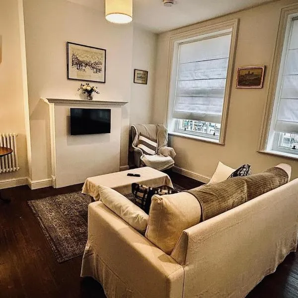 Clubhouse, North End, Bedale DL8 1AB，位于比代尔的酒店