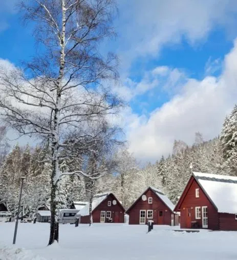 Chalets & Apartments - Base Camp Medvědín，位于什平德莱鲁夫姆林的酒店