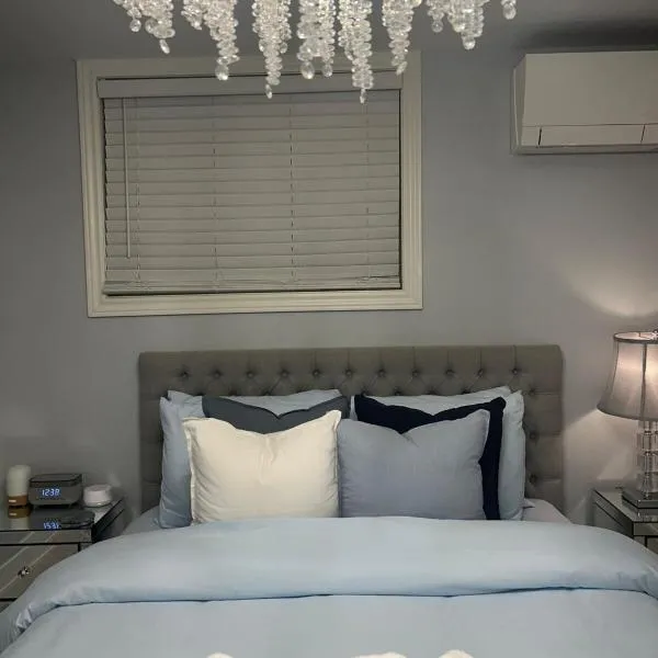 Modern Stylish Beautiful Room & Den，位于伦敦的酒店